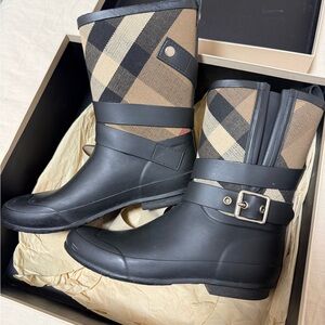 Burberry Black and Tan Checkered Women's Boots